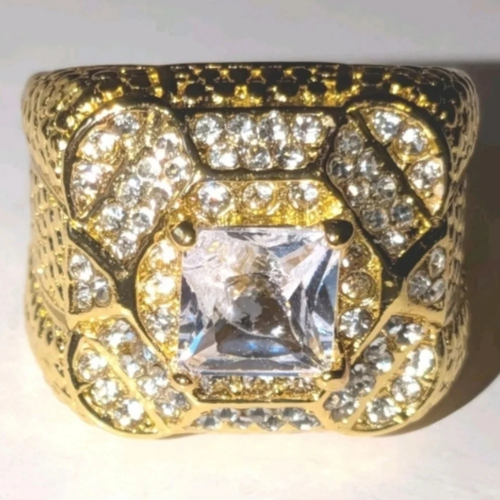 Mens Elegant Simulated Diamond 14k  Gold Plated Ring Sz 8